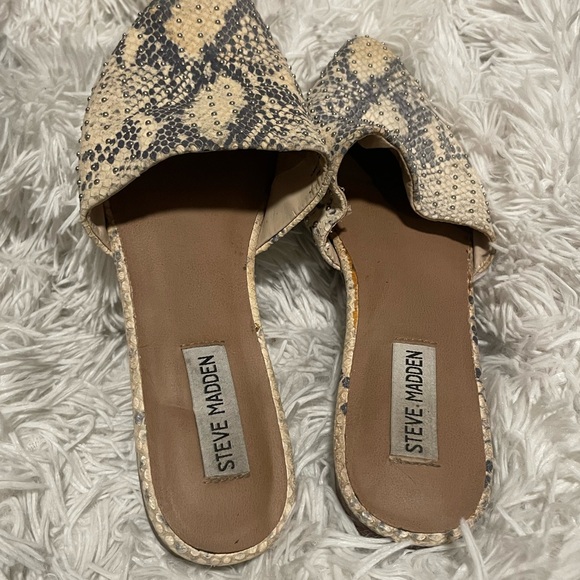 Steve Madden studded snakeskin pointed mule flats - Picture 6 of 7